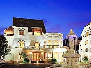 Anqinyu Club Hotel Циндао Екстериор снимка
